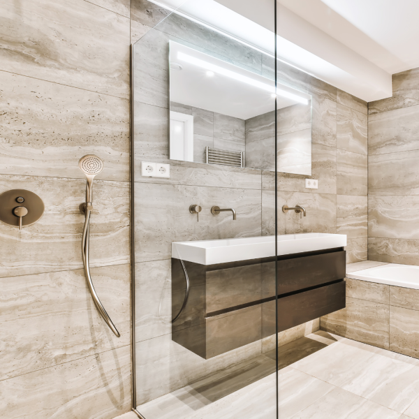 plombier pour mise au normes salle de bain PMR Puget sur Argens 83480